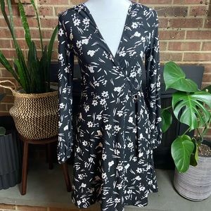 QED London Faux Wrap Black and White Floral Long-Sleeve Dress, Size 6